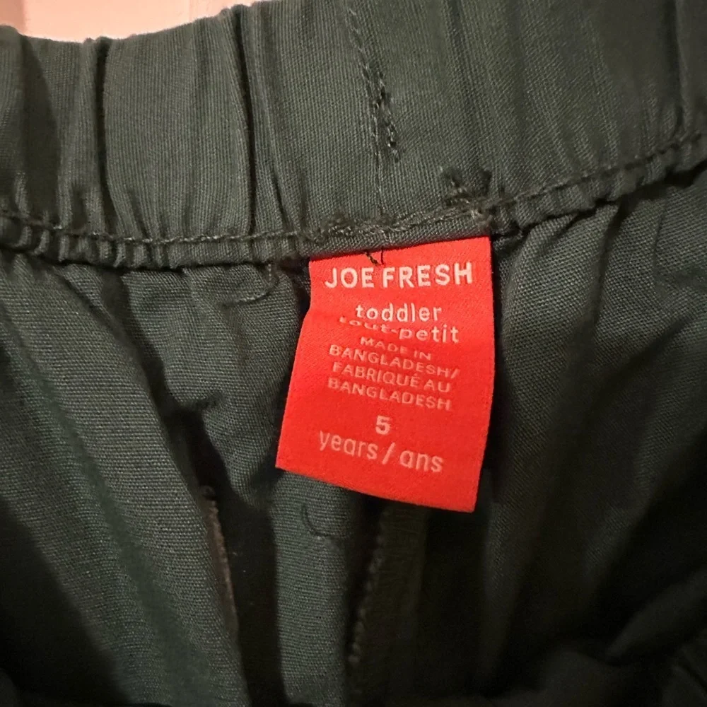 Joe Fresh Green Shorts Size: 5 Year Toddler